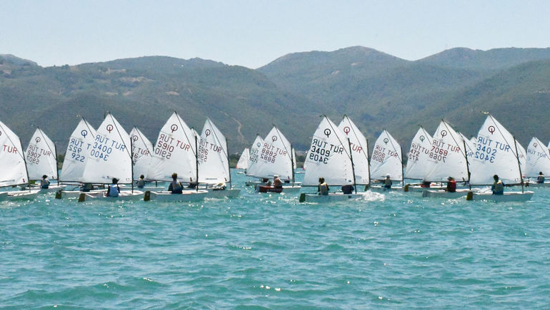 iznik_yelken_yaris-2123_800x435